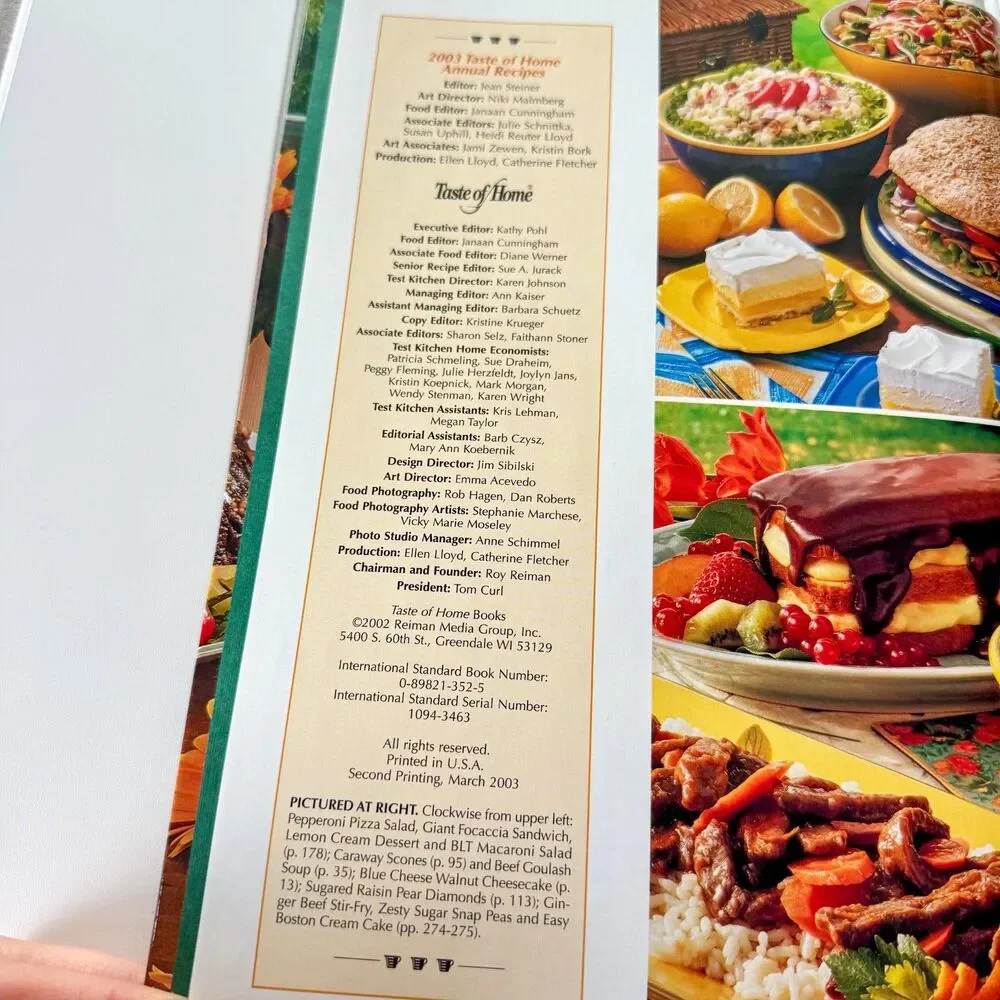 2003 Taste of Home Annual Recipes Hardcover Vintage Cookbook | 548 Recipes